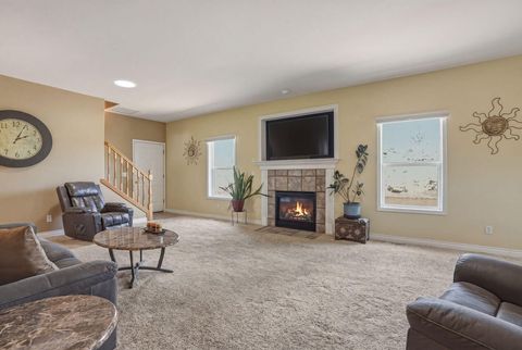 Tiny photo for 21821 Butler Market RD, Bend, OR 97701 (MLS # 220221154)