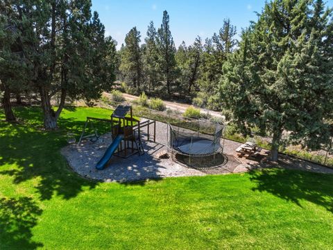 Tiny photo for 21821 Butler Market RD, Bend, OR 97701 (MLS # 220221154)