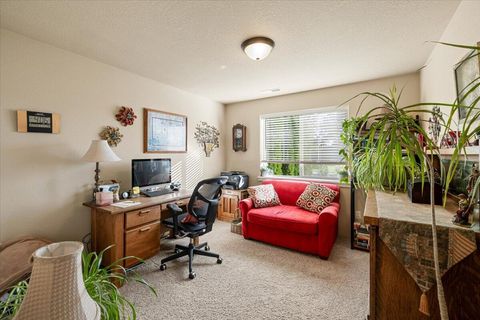 Tiny photo for 3260 Nellie Ettinger Lane, Medford, OR 97504 (MLS # 220211574)