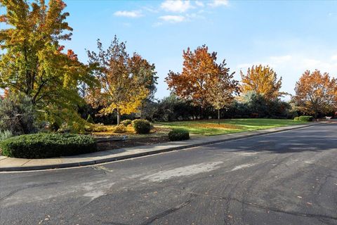 Tiny photo for 3260 Nellie Ettinger Lane, Medford, OR 97504 (MLS # 220211574)