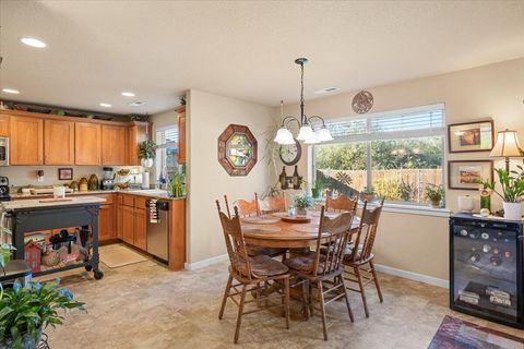 Tiny photo for 3260 Nellie Ettinger Lane, Medford, OR 97504 (MLS # 220211574)