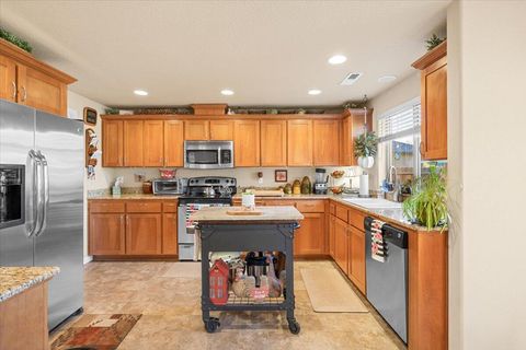 Tiny photo for 3260 Nellie Ettinger Lane, Medford, OR 97504 (MLS # 220211574)