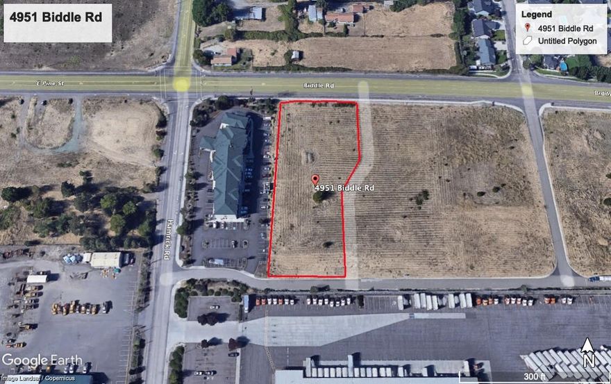Premium frontage commercial parcel of 2.24 acres.  Much of the infrastructure in place.  Flexible zoning.  Very close to. I-5 exit.  Entry from Biddle already complete.  Flat usable space.  Surrounded by new commercial and retail buildings:  Les Schwab, Emergency animal hospital, Hotels, Coffee stands.  Perfect spot for easy access to Medford and Central Point core.