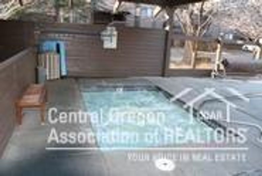 Come take advantage of Sunriver in a worry free 6 week deeded co-ownership at The Ridge. This unit is conveniently located to the SHARC with easy access to walking/bike paths. This 2nd floor unit is light and bright with vaulted ceilings. Relax by the warm cozy gas fireplace in the living room or enjoy the jetted tub in the master bedroom. Unit had new countertops, appliances and newly installed energy efficient windows. RCI timeshare exchange is available through The Ridge.