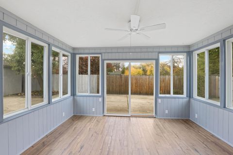 Tiny photo for 1401 Diamond Street, Medford, OR 97501 (MLS # 220211621)