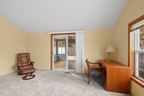 Tiny photo for 1401 Diamond Street, Medford, OR 97501 (MLS # 220211621)