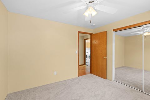 Tiny photo for 1401 Diamond Street, Medford, OR 97501 (MLS # 220211621)