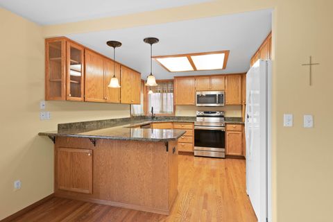 Tiny photo for 1401 Diamond Street, Medford, OR 97501 (MLS # 220211621)