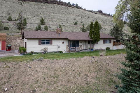 Tiny photo for 2577 SE Hill Street, Prineville, OR 97754 (MLS # 220219818)