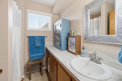 Tiny photo for 2577 SE Hill Street, Prineville, OR 97754 (MLS # 220219818)