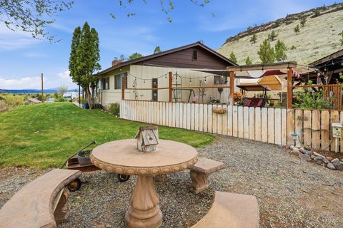 Tiny photo for 2577 SE Hill Street, Prineville, OR 97754 (MLS # 220219818)