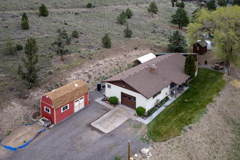 Tiny photo for 2577 SE Hill Street, Prineville, OR 97754 (MLS # 220219818)