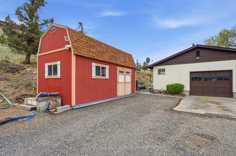 Tiny photo for 2577 SE Hill Street, Prineville, OR 97754 (MLS # 220219818)