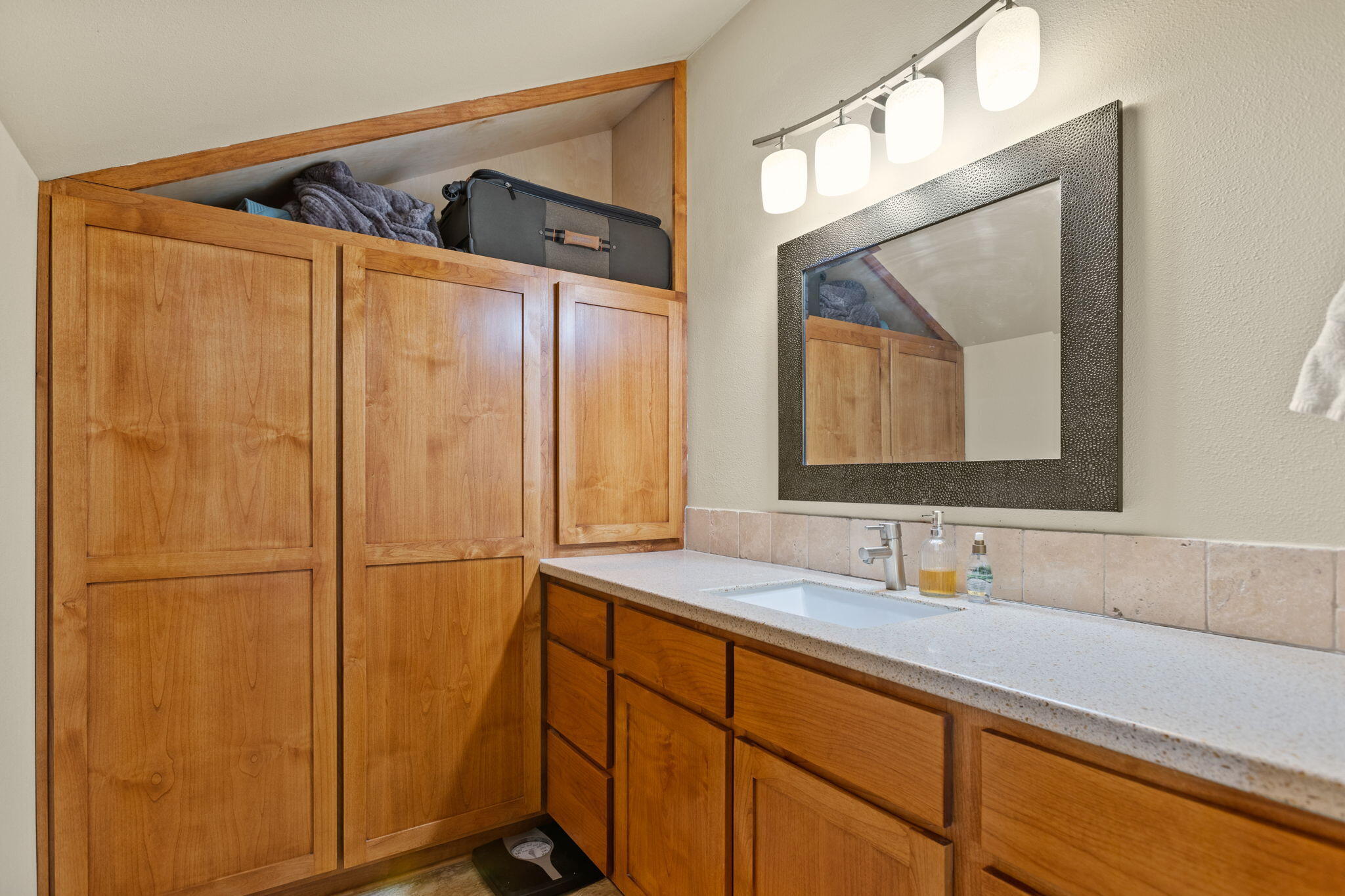 Inn Of The 7th - Residential