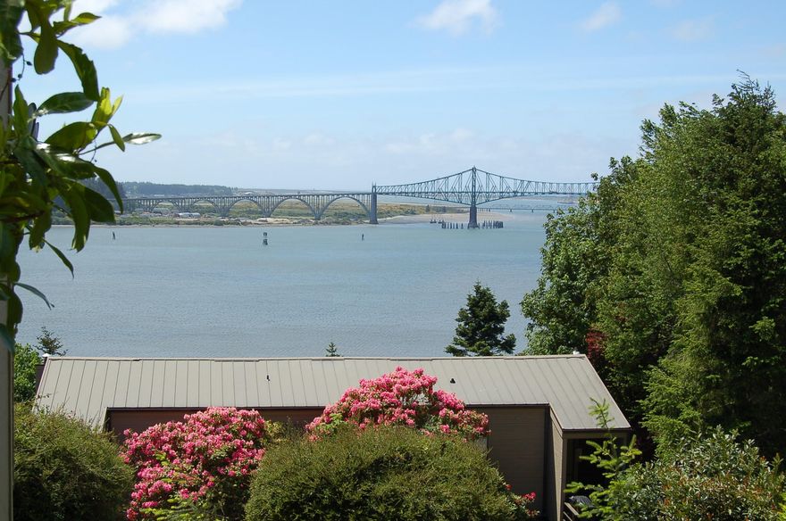 Well maintained, strong rental history, larger units. Multiple buildings. Each unit has a view of the iconic bridge over the North Bend bay. 

Quiet neighborhood setting. Large grounds with mature landscaping and plenty of on-site parking. 

Contact broker for additional information.

Please do not contact the Tenants. All showings and on-site visits to be conducted with the Listing Broker.