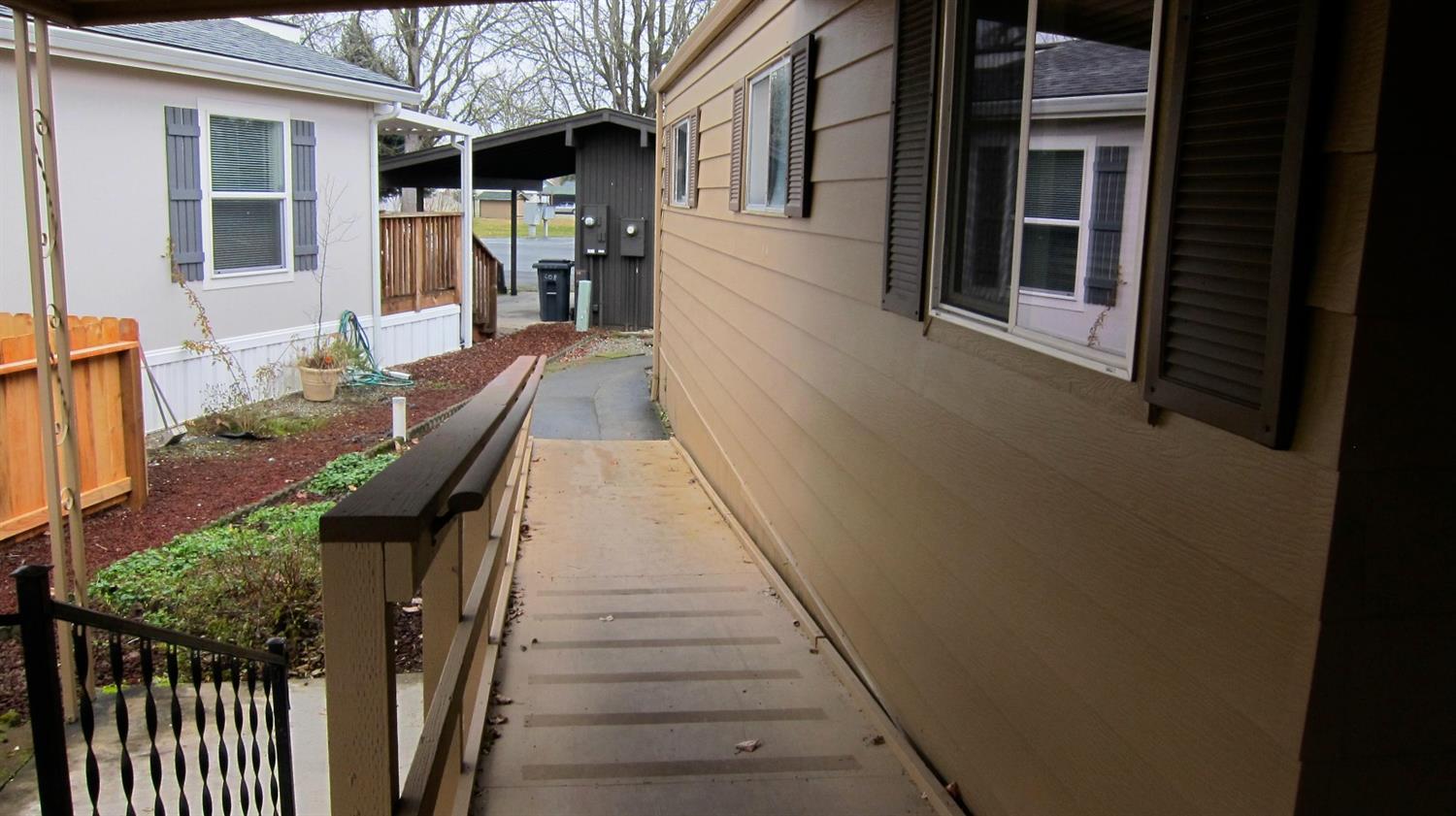 Rogue Lea Estates - Residential