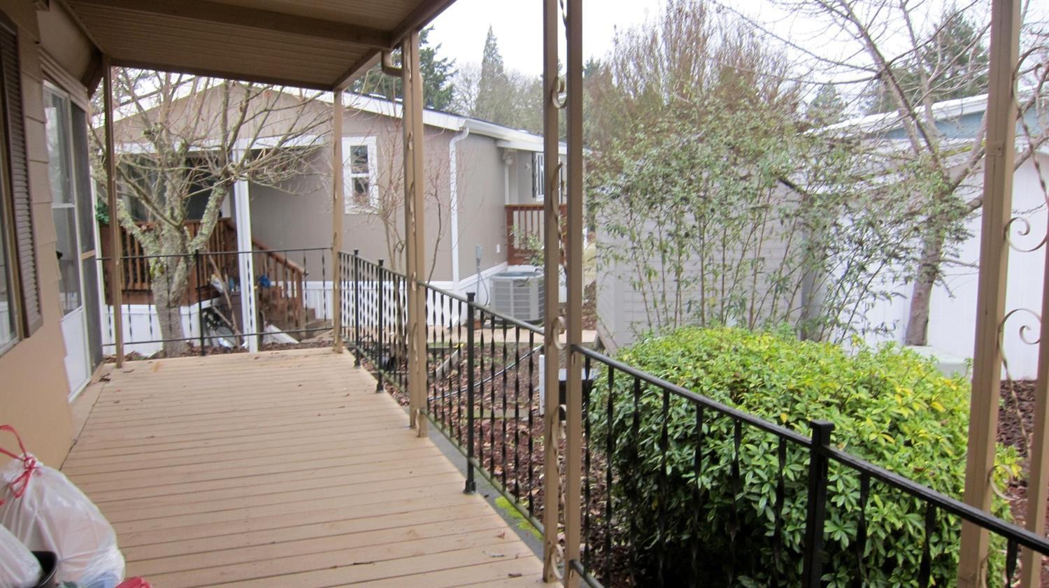 Rogue Lea Estates - Residential