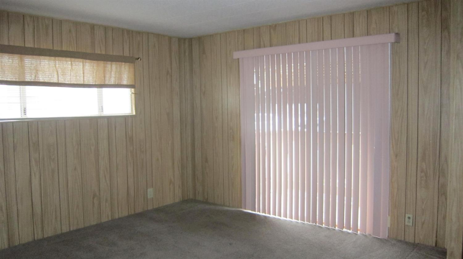 Rogue Lea Estates - Residential