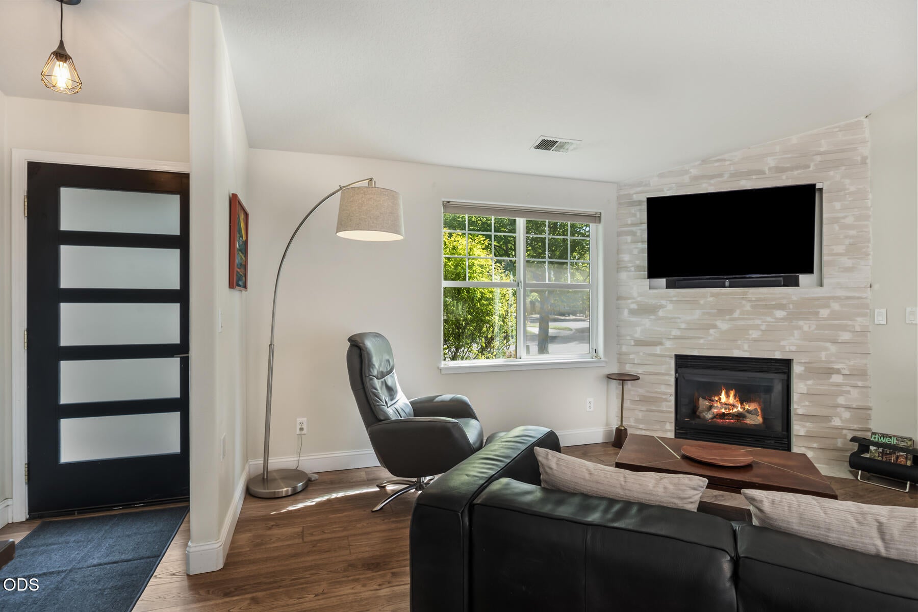 20606 Daisy Lane