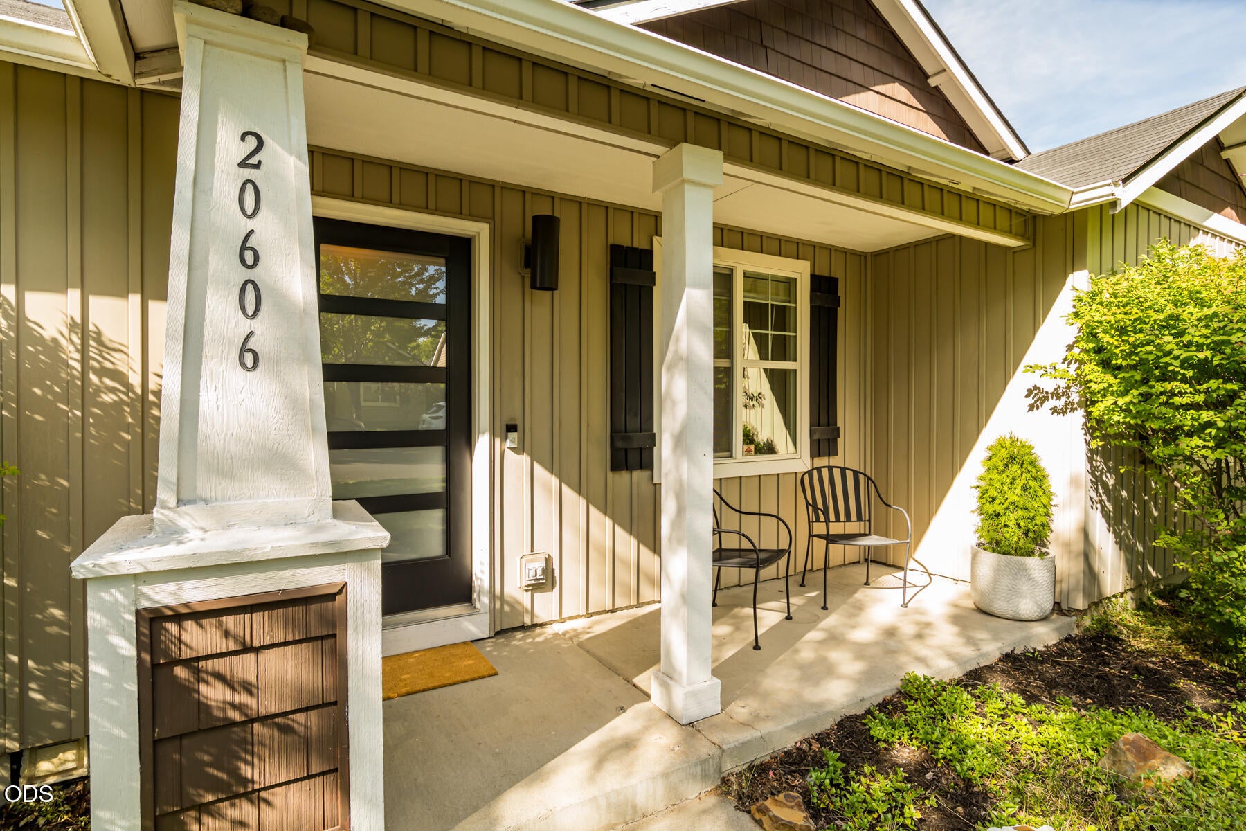 20606 Daisy Lane