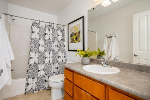 Tiny photo for 368 Live Oak Loop, Central Point, OR 97502 (MLS # 220216891)