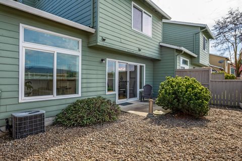 Tiny photo for 368 Live Oak Loop, Central Point, OR 97502 (MLS # 220216891)
