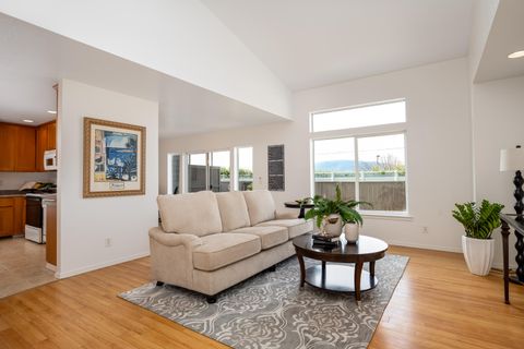 Tiny photo for 368 Live Oak Loop, Central Point, OR 97502 (MLS # 220216891)