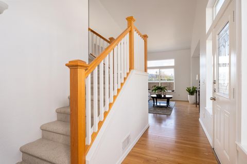 Tiny photo for 368 Live Oak Loop, Central Point, OR 97502 (MLS # 220216891)