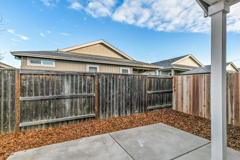 Tiny photo for 7426 Denman Court, White City, OR 97503 (MLS # 220214967)