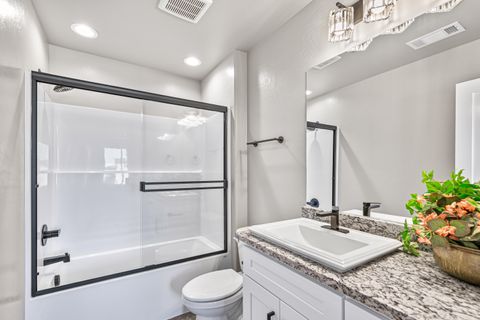 Tiny photo for 7426 Denman Court, White City, OR 97503 (MLS # 220214967)