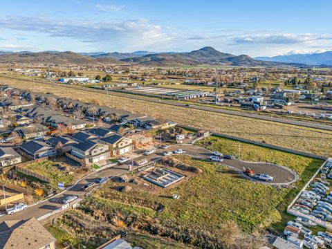 Tiny photo for 7426 Denman Court, White City, OR 97503 (MLS # 220214967)