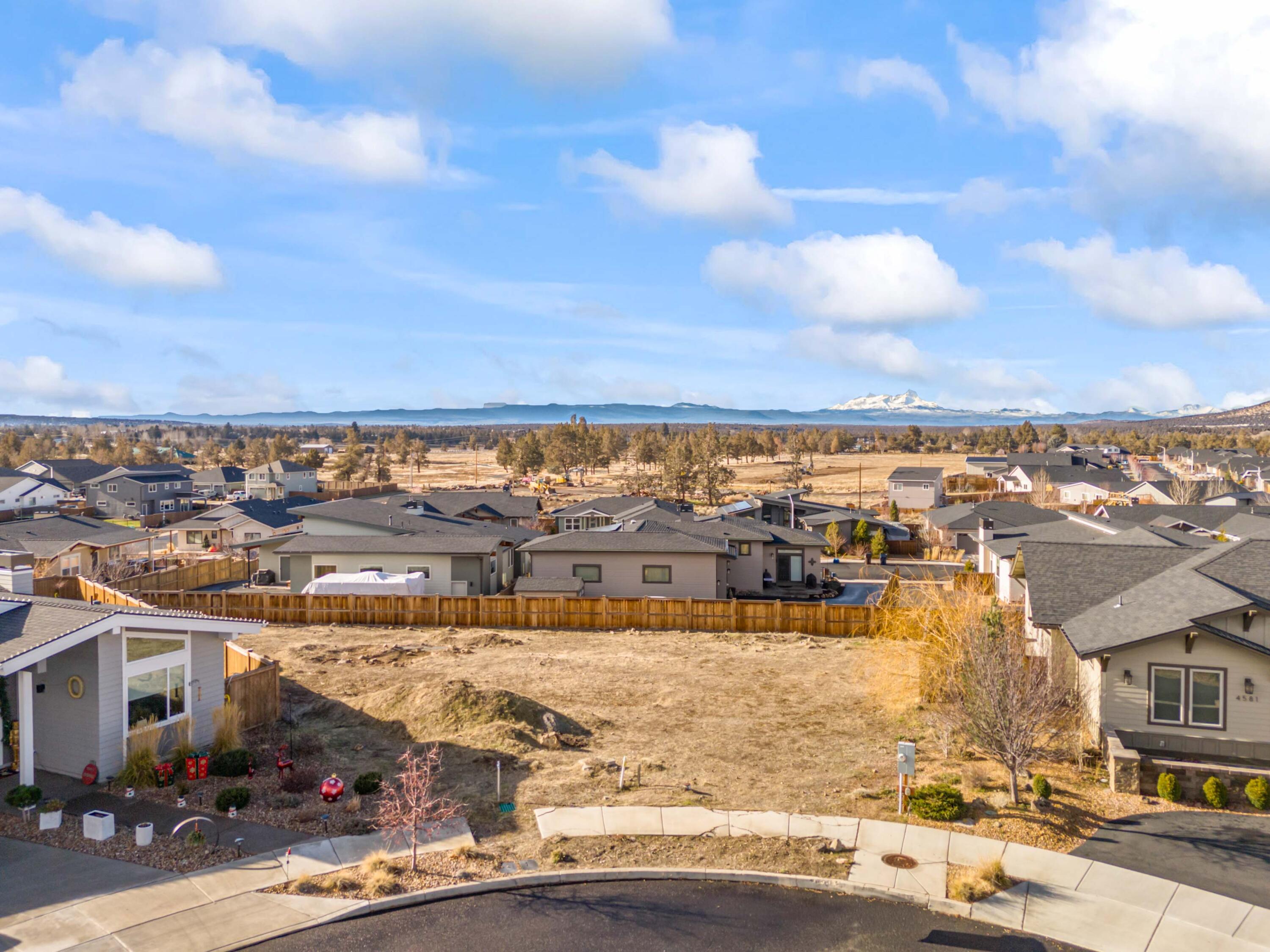 Redtail Ridge - Land