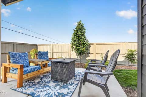Tiny photo for 1492 Quarter Lane, Medford, OR 97504 (MLS # 220226733)