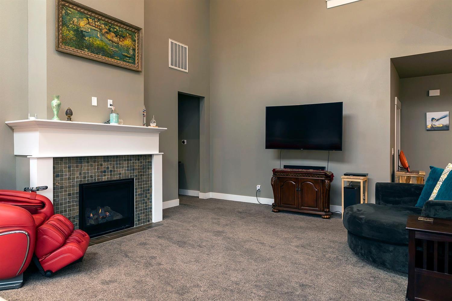 Crown Ridge -Phase 1 - Residential