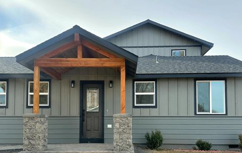Tiny photo for 551 SE Holly Street, Prineville, OR 97754 (MLS # 220214301)