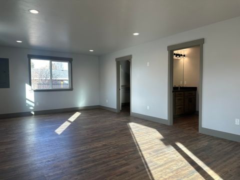 Tiny photo for 551 SE Holly Street, Prineville, OR 97754 (MLS # 220214301)