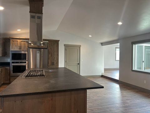 Tiny photo for 551 SE Holly Street, Prineville, OR 97754 (MLS # 220214301)