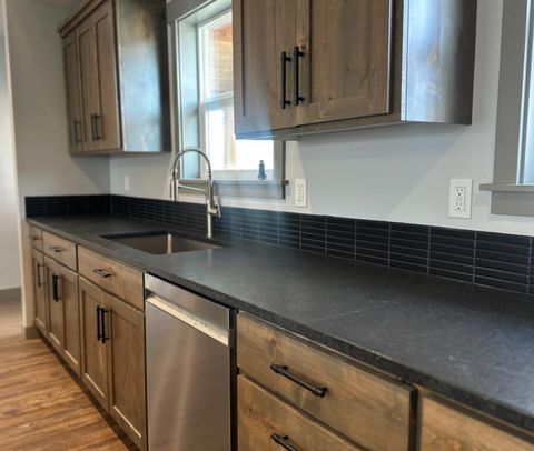 Tiny photo for 551 SE Holly Street, Prineville, OR 97754 (MLS # 220214301)