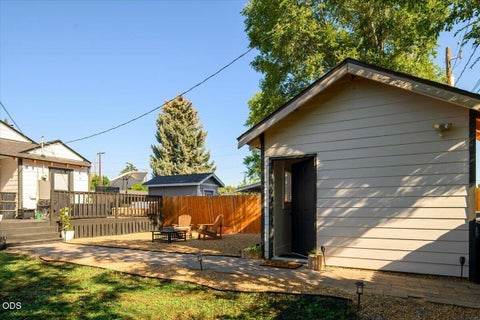Tiny photo for 736 SW 10th Street, Redmond, OR 97756 (MLS # 220227283)