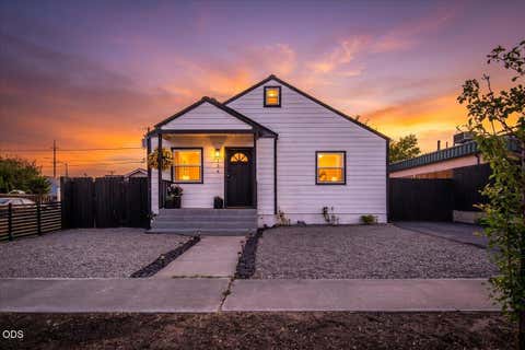Photo of 736 SW 10th Street, Redmond, OR 97756 (MLS # 220227283)