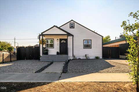 Tiny photo for 736 SW 10th Street, Redmond, OR 97756 (MLS # 220227283)