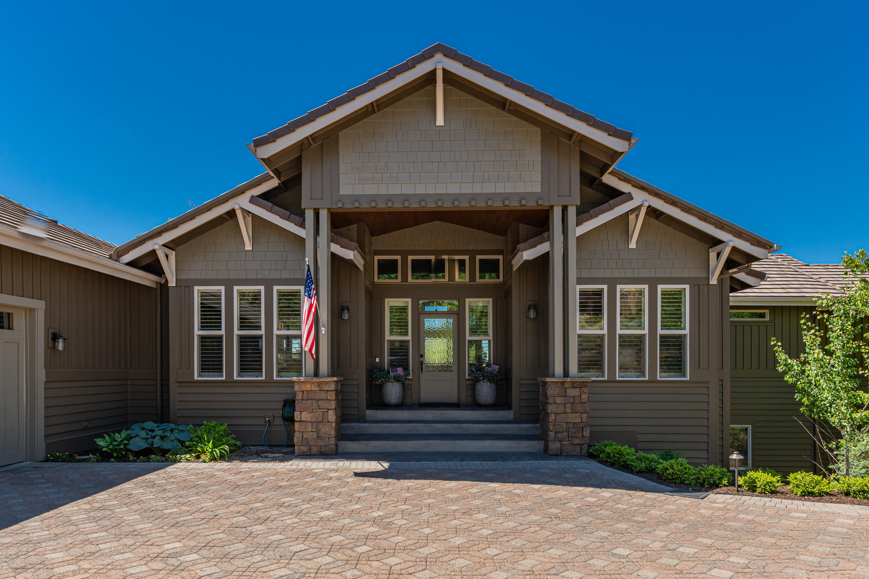 Skyliner Summit - Residential