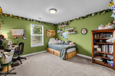 Tiny photo for 2949 NW 22nd Street, Redmond, OR 97756 (MLS # 220225800)