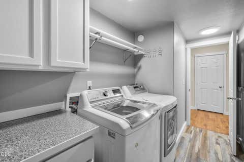 Tiny photo for 2949 NW 22nd Street, Redmond, OR 97756 (MLS # 220225800)