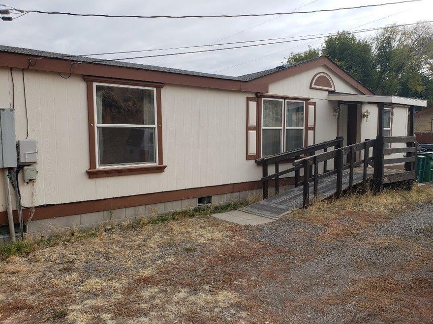 Very nice, clean and well maintained manufactured home on a quiet, dead end street. Large garage/shop.