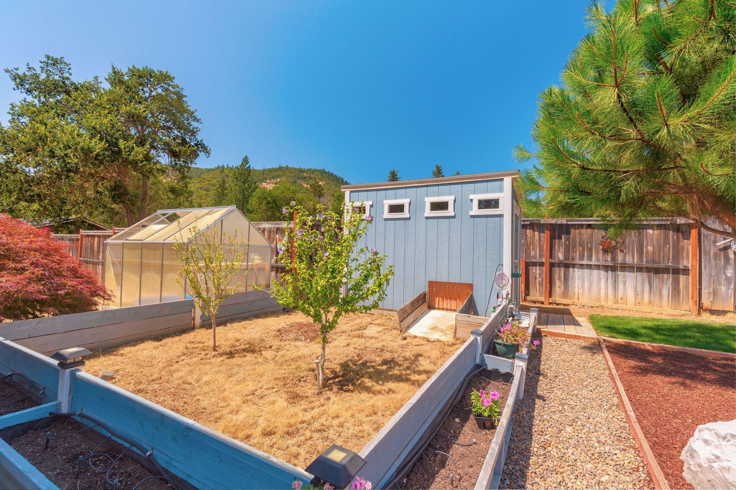 Airpark Estates, Inc - Residential