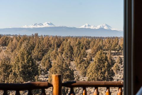 Tiny photo for 60440 Chickasaw Way, Bend, OR 97702 (MLS # 220214379)