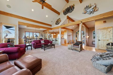 Tiny photo for 60440 Chickasaw Way, Bend, OR 97702 (MLS # 220214379)