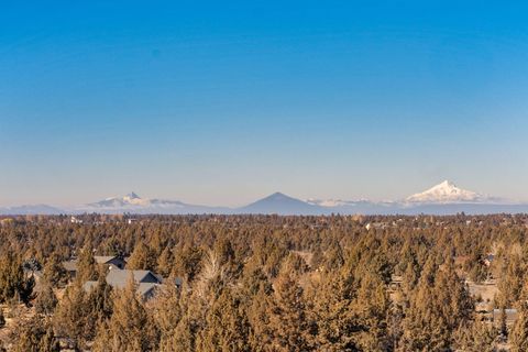 Tiny photo for 60440 Chickasaw Way, Bend, OR 97702 (MLS # 220214379)