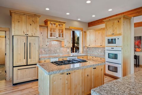 Tiny photo for 60440 Chickasaw Way, Bend, OR 97702 (MLS # 220214379)